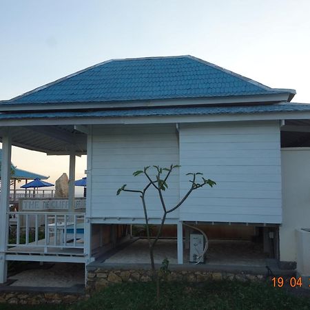 Cliff Park Lembongan Hotel Exterior foto